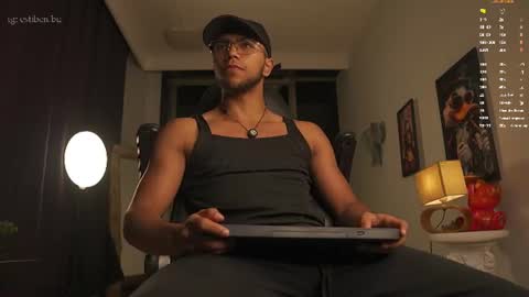Snapshot of colstorw_ chatting on July 31, 10:36 am colstorw_ online show from July 31, 10:36 am