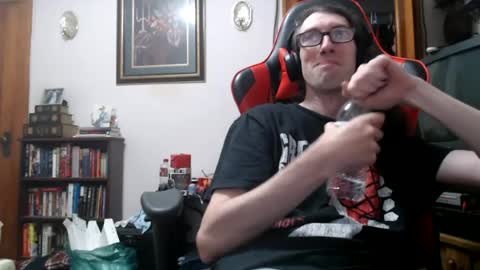 comfywitch online show from July 28, 10:43 am