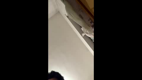 Snapshot of comobailamioso chatting on March 9, 6:43 pm comobailamioso online show from March 9, 6:43 pm