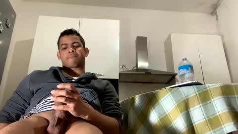 Snapshot of comobailamioso chatting on March 12, 7:49 pm comobailamioso online show from March 12, 7:49 pm