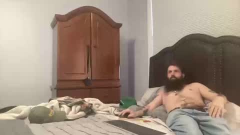 Snapshot of concentralized chatting on February 5, 8:35 pm Matt online show from February 5, 8:35 pm