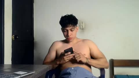 Snapshot of conde2710 chatting on April 22, 8:39 am ELCONDE online show from April 22, 8:39 am
