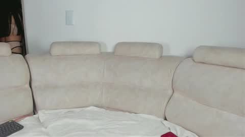 Snapshot of connor_and_angel chatting on July 17, 2:07 am connor_and_angel online show from July 17, 2:07 am