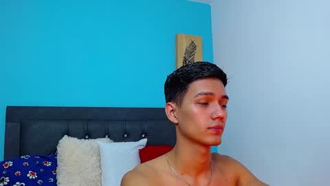 Snapshot of connor_garrett chatting on December 21, 9:15 pm Connor online show from December 21, 9:15 pm