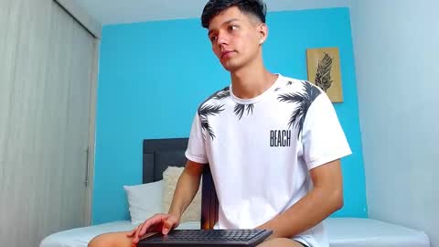 Snapshot of connor_garrett chatting on March 10, 9:40 pm Connor online show from March 10, 9:40 pm