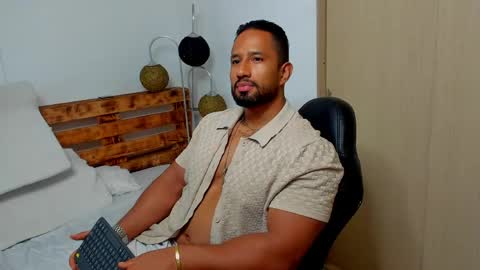 Connor Jackson online show from April 23, 2:13 am