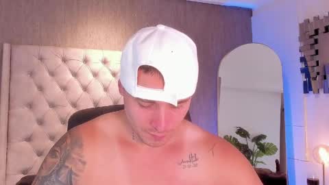 Connor Smith online show from May 1, 2:16 am