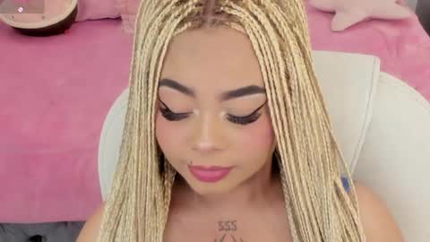 Snapshot of conny_curly chatting on May 25, 8:37 pm Conny online show from May 25, 8:37 pm