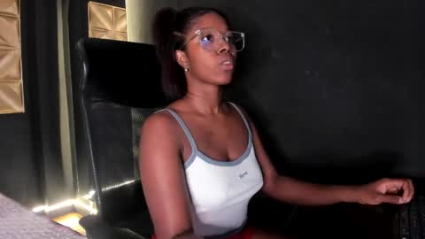 Snapshot of connywellss chatting on June 1, 8:43 pm Nilo Solem online show from June 1, 8:43 pm