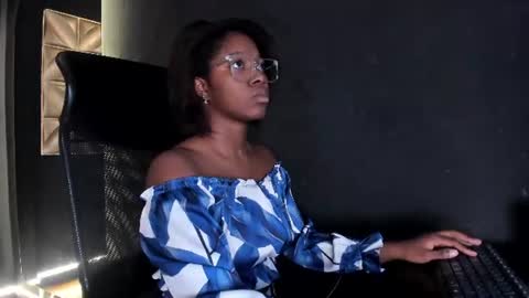 Snapshot of connywellss chatting on June 10, 7:57 pm Nilo Solem online show from June 10, 7:57 pm
