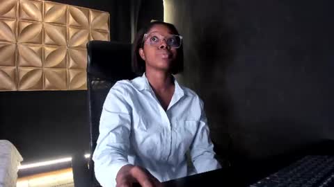 Snapshot of connywellss chatting on July 15, 7:19 pm Nilo Solem online show from July 15, 7:19 pm
