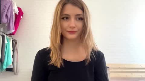 Amelia online show from March 14, 12:10 pm