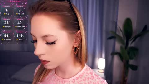 Hello im Sofia Welcme to my room .More hugs and kiss for you online show from September 17, 6:26 am