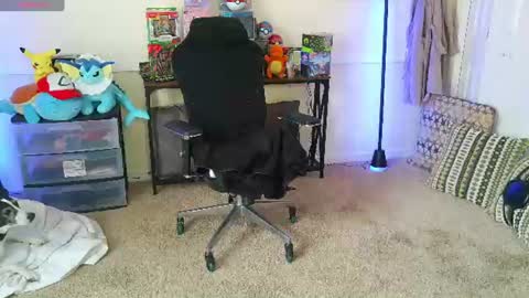 controllercutie online show from June 16, 3:03 pm