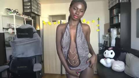 Snapshot of conymegan chatting on January 6, 1:04 pm Carola independent model online show from January 6, 1:04 pm