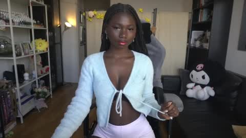 Snapshot of conymegan chatting on February 2, 12:48 pm Carola independent model online show from February 2, 12:48 pm