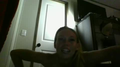 Snapshot of cookie_j22 chatting on September 22, 7:32 am Jaiscookie cum play with me online show from September 22, 7:32 am