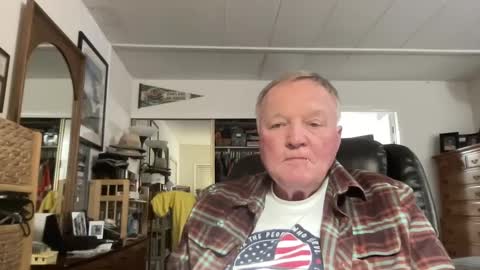 Snapshot of cookoosnest chatting on December 6, 4:25 am cookoosnest online show from December 6, 4:25 am