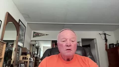 Snapshot of cookoosnest chatting on May 17, 4:36 pm cookoosnest online show from May 17, 4:36 pm