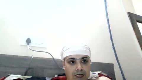 Snapshot of cool_breeze09 chatting on April 1, 11:22 am Cool Breeze09 online show from April 1, 11:22 am