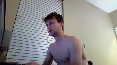 Snapshot of cooldude122222 chatting on January 22, 2:48 am cooldude122222 online show from January 22, 2:48 am