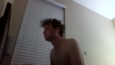 Snapshot of cooldude122222 chatting on March 10, 3:34 am cooldude122222 online show from March 10, 3:34 am