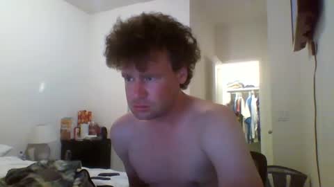 Snapshot of cooldude122222 chatting on September 16, 2:34 am cooldude122222 online show from September 16, 2:34 am