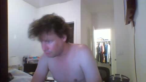 Snapshot of cooldude122222 chatting on September 28, 6:41 am cooldude122222 online show from September 28, 6:41 am