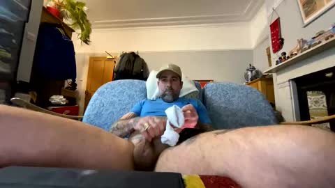 cooledjdjd82 online show from December 16, 6:35 pm