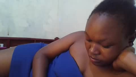 coolgirl001 online show from March 1, 1:18 am