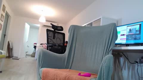 Snapshot of coolnerdguy79 chatting on September 14, 6:45 am coolnerdguy79 online show from September 14, 6:45 am