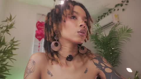 Snapshot of cooper_reds chatting on February 13, 8:27 pm ROSELL 3 online show from February 13, 8:27 pm