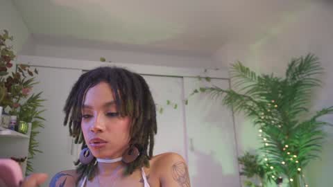 Snapshot of cooper_reds chatting on March 15, 8:26 pm ROSELL 3 online show from March 15, 8:26 pm