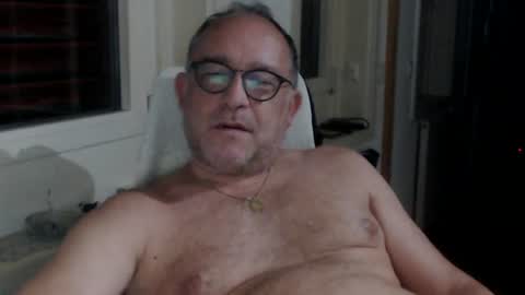 Snapshot of coquin369 chatting on July 1, 9:14 pm Coquin369 online show from July 1, 9:14 pm