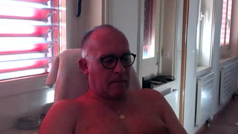 Snapshot of coquin369 chatting on July 20, 6:17 am Coquin369 online show from July 20, 6:17 am