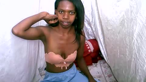coquine_lara online show from May 24, 12:59 am