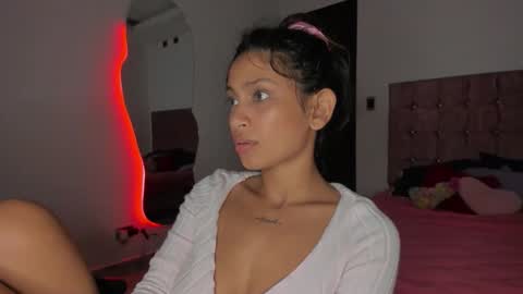 Snapshot of cora22_ chatting on May 28, 4:43 am CORA online show from May 28, 4:43 am