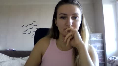 cora_fora online show from November 5, 10:26 am