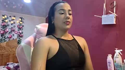 Snapshot of coral0403 chatting on April 12, 5:51 pm coral0403 online show from April 12, 5:51 pm