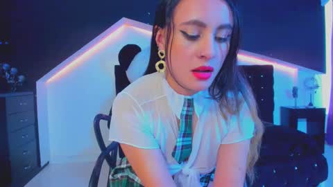 Coral  online show from March 10, 3:20 pm