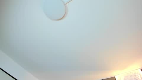 C O R A L  online show from November 18, 1:04 pm