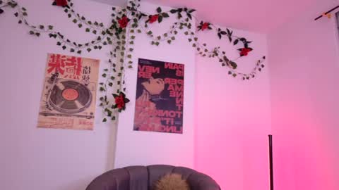 Snapshot of coraliebronson chatting on June 20, 12:25 am Coralie Bronson online show from June 20, 12:25 am