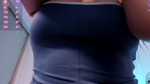 Coralinekam1 online show from January 15, 4:11 pm