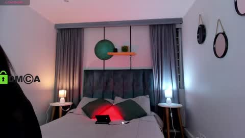 Coral Stefani online show from October 6, 4:54 am