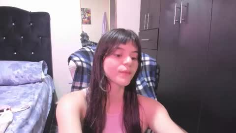 Snapshot of coralinexxx07 chatting on March 7, 2:58 pm Coraline uwu Bienvenidos al dulce mundo de Coraline Hola amores soy Coraline Una chica tierna juguetona online show from March 7, 2:58 pm