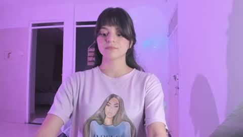 Snapshot of coralinexxx07 chatting on April 1, 12:00 am Coraline uwu Bienvenidos al dulce mundo de Coraline Hola amores soy Coraline Una chica tierna juguetona online show from April 1, 12:00 am