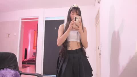 Snapshot of coralinexxx07 chatting on April 13, 6:13 pm Coraline uwu Bienvenidos al dulce mundo de Coraline Hola amores soy Coraline Una chica tierna juguetona online show from April 13, 6:13 pm