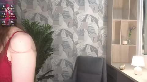 Snapshot of cordiacower chatting on December 15, 1:10 am Leya online show from December 15, 1:10 am