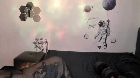 Snapshot of coreyglover chatting on January 17, 9:58 am CoreyGlover online show from January 17, 9:58 am