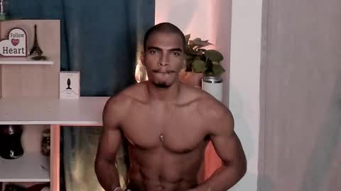 Snapshot of coreyglover chatting on February 27, 9:20 am CoreyGlover online show from February 27, 9:20 am